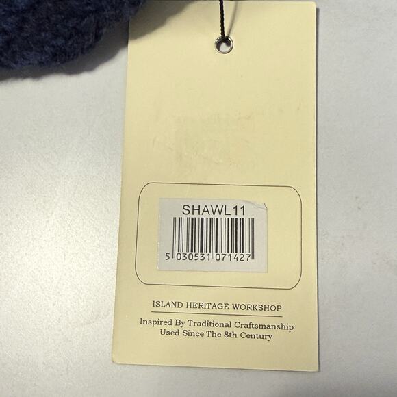 Aran Traditions Shawl Neck Cape Women’s One Size Navy Blue Cable Knit Poncho NEW - Picture 8 of 8